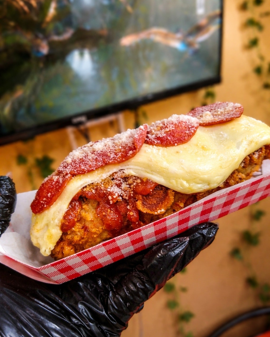 Banderilla pizza con queso y pepperoni